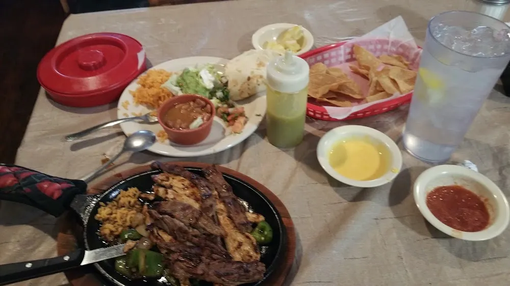 8 Lunch Fajitas